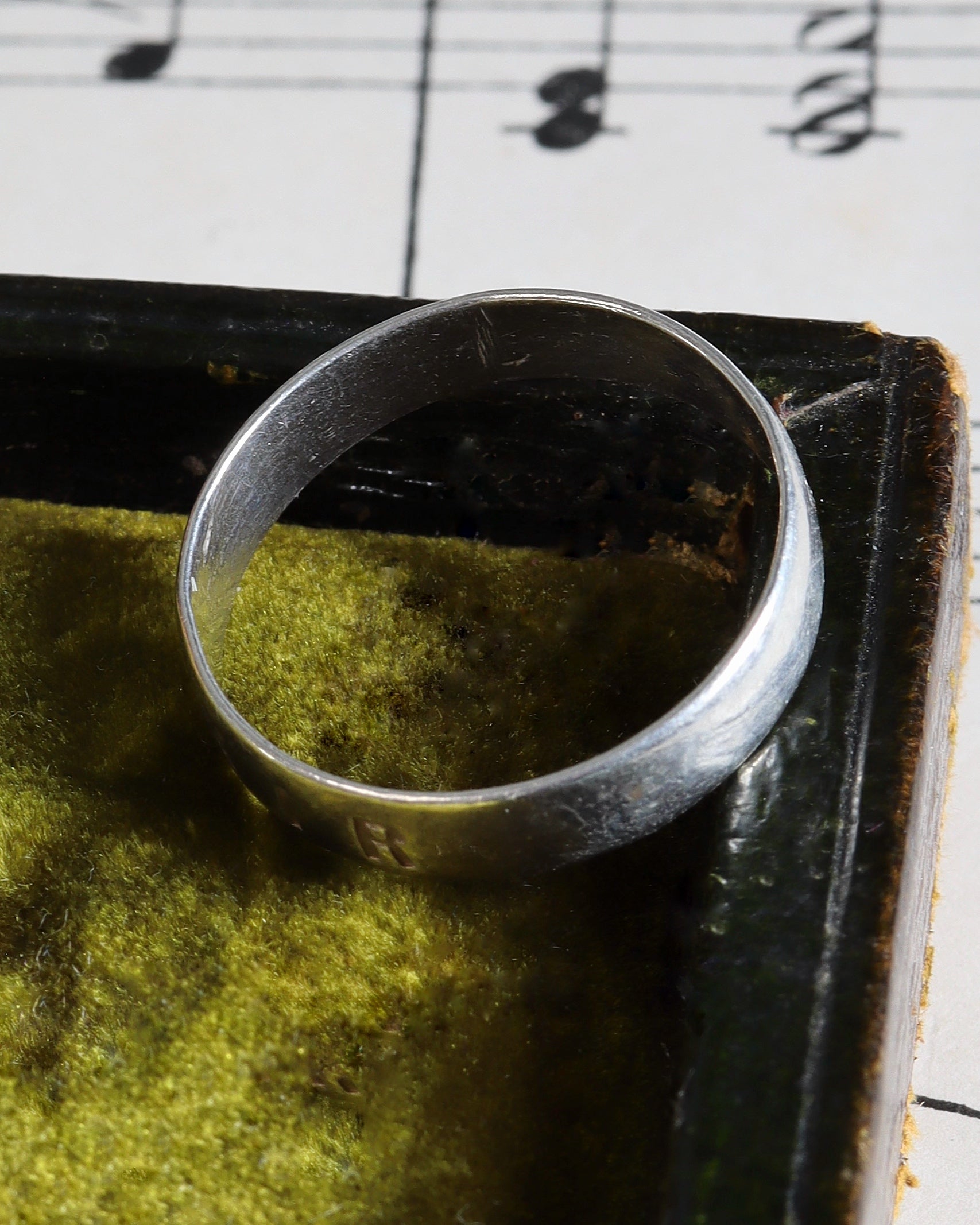 Antique French ‘Souvenir’ Silver Ring