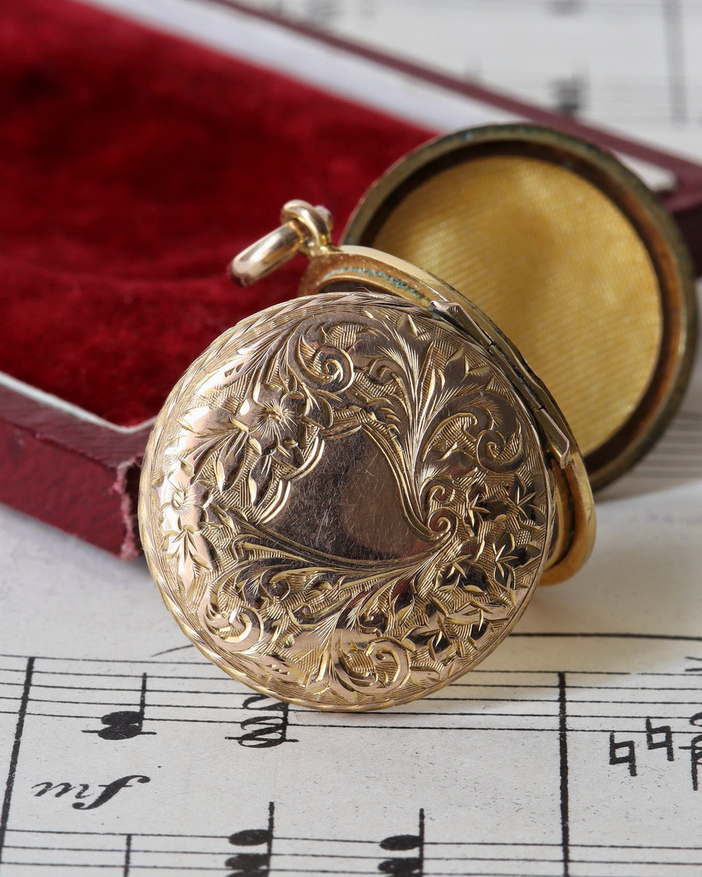 Victorian 9ct Gold Triple Photo Locket with Engraved Floral Design