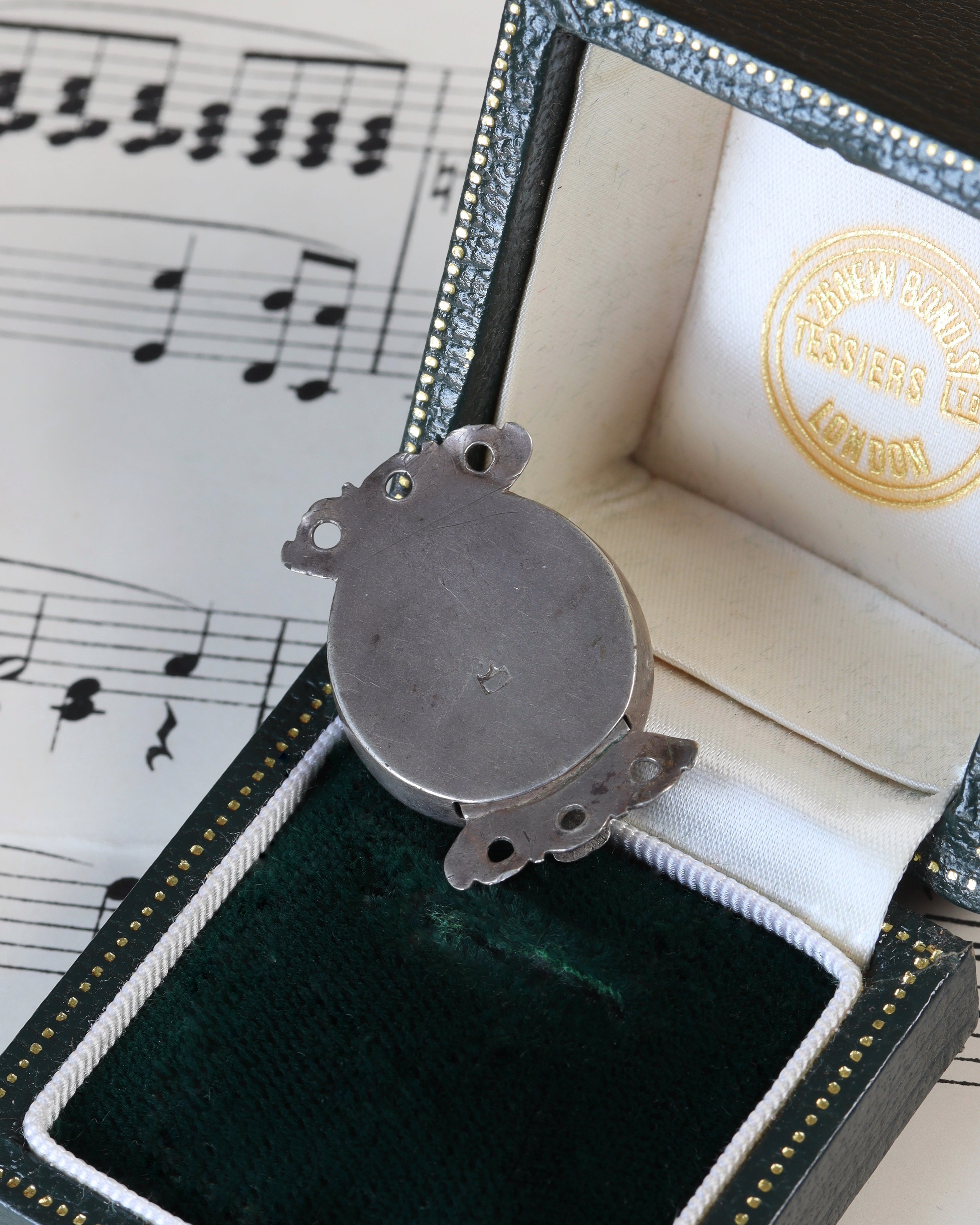 Antique Silver Foliage Engraved Clasp