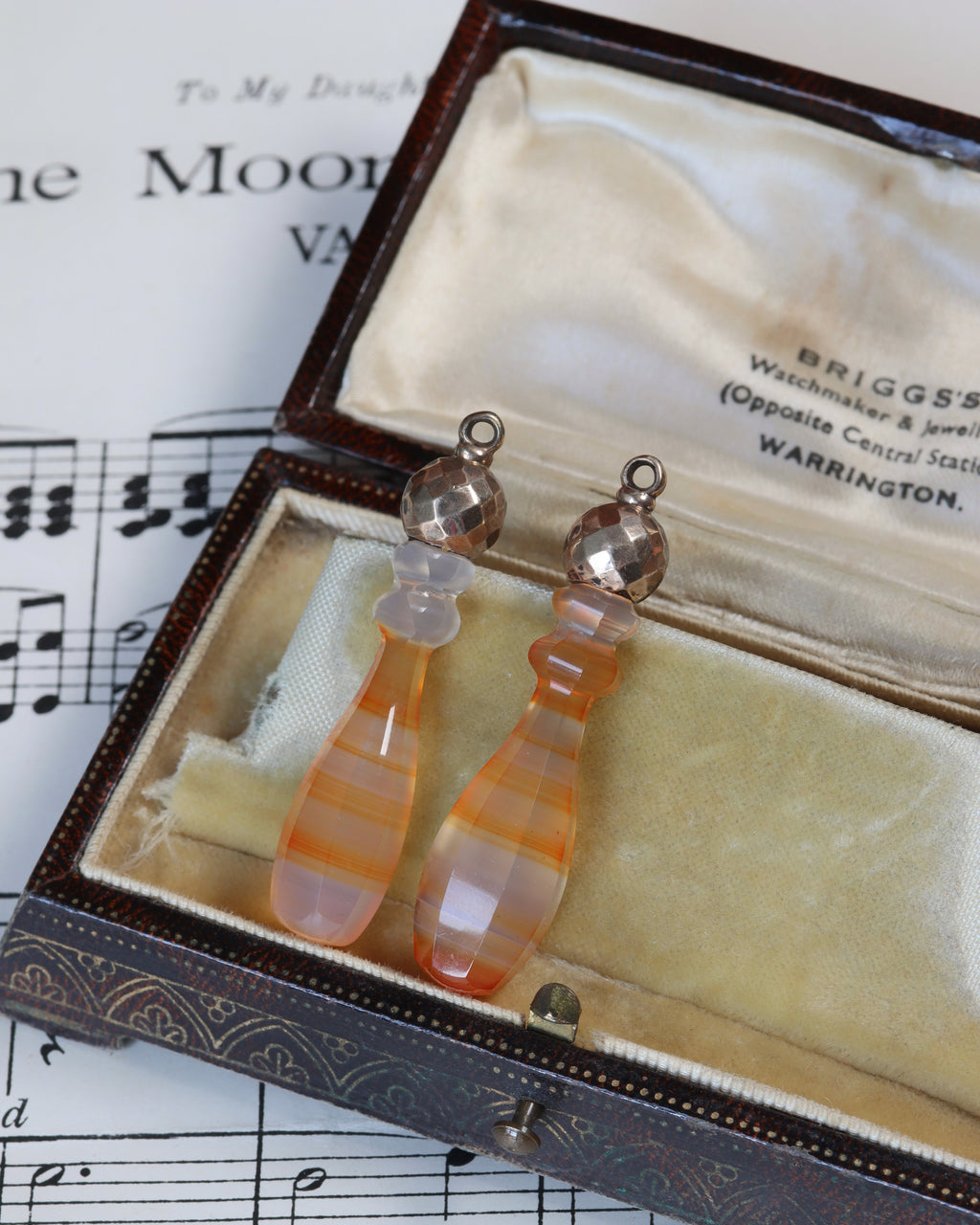 Victorian Banded Agate Gold Earrings