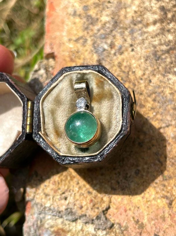 Contemporary Emerald and Diamond Charm - Image 2