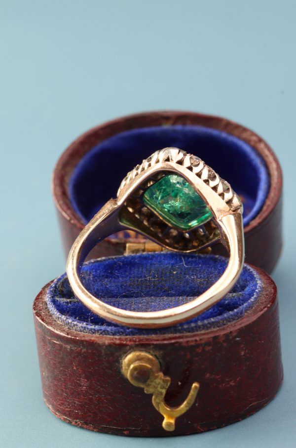 Antique Edwardian Columbian Emerald and Diamond Ring - Image 7