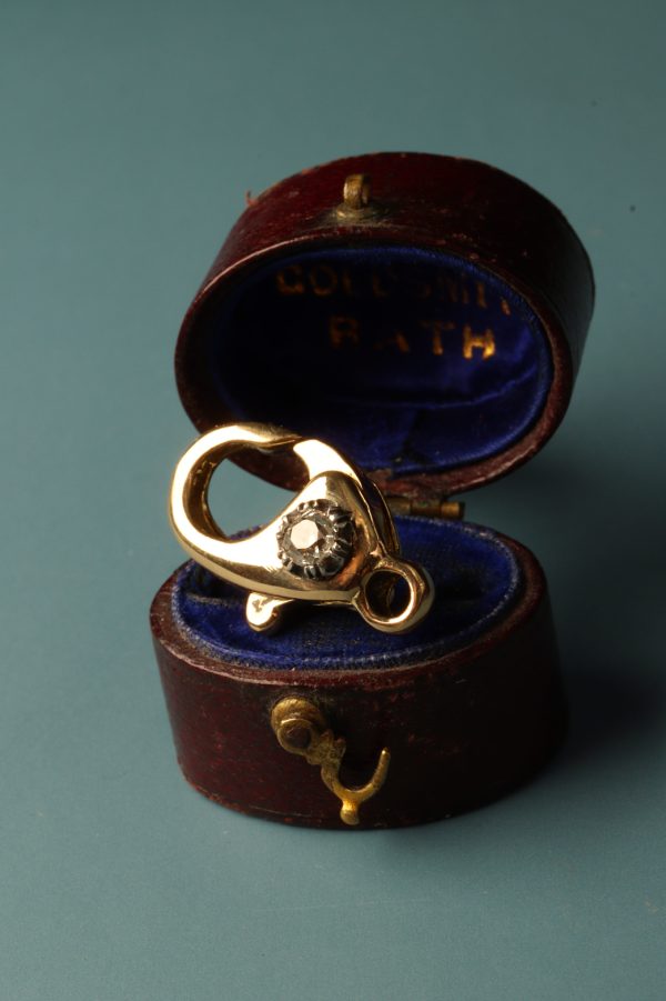 Chubby 18ct Yellow Lobster Clasp With Old Cut Diamond Detail - Image 2